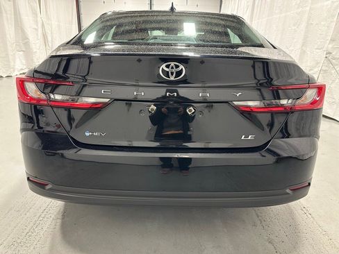 Used 2025 Toyota Camry LE image 6