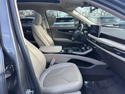 Certified 2022 Lincoln Nautilus Reserve image 34