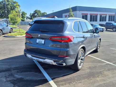 Used 2019 BMW X5 xDrive40i w/ Premium Package 2 AWD/4WD image 4