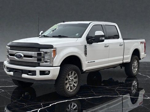 Used 2019 Ford F350 Limited image 3