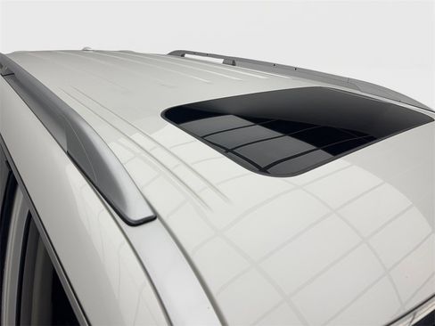 Used 2023 INFINITI QX80 Luxe w/ Cargo Package image 16