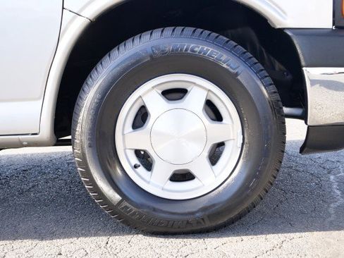 Used 2007 GMC Savana 1500 AWD Passenger w/ LT Preferred Equipment Group image 29