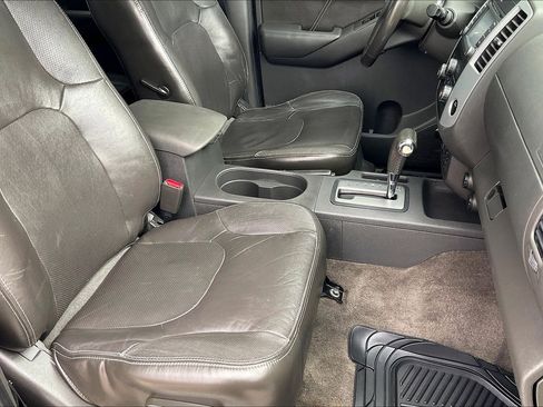 Used 2014 Nissan Frontier PRO-4X w/ Pro-4x Luxury Package image 23