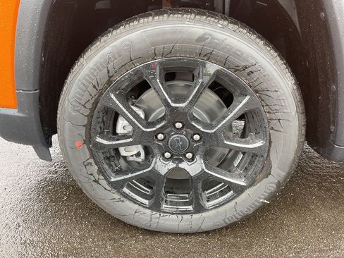 New 2026 Jeep Compass Latitude image 10