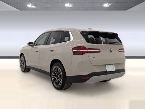 New 2026 BMW X3 xDrive30 w/ Premium Package AWD/4WD image 3