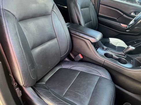 Used 2018 GMC Acadia SLT image 25