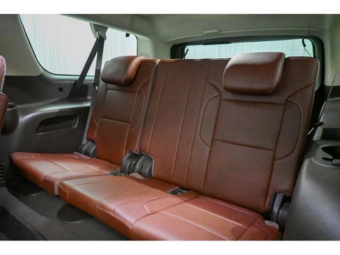 Used 2019 Chevrolet Suburban Premier image 22