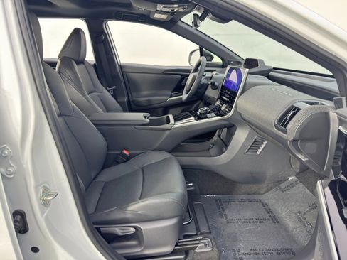 Used 2024 Toyota bZ4X Limited w/ Weather Package image 15