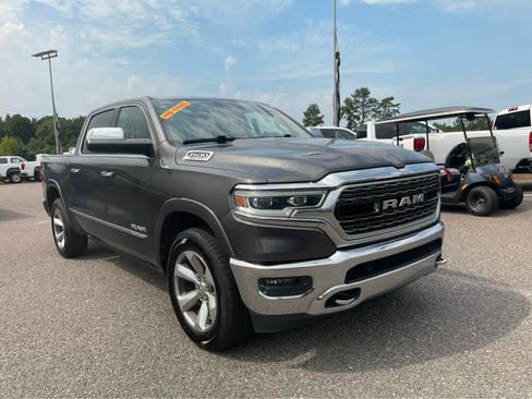 Used 2019 RAM 1500 Limited AWD/4WD image 3