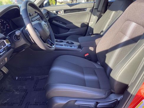 Certified 2025 Honda Civic Sport image 13