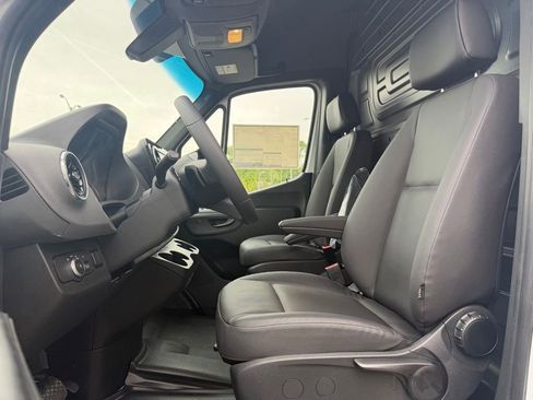 New 2026 Mercedes-Benz Sprinter 2500 image 14