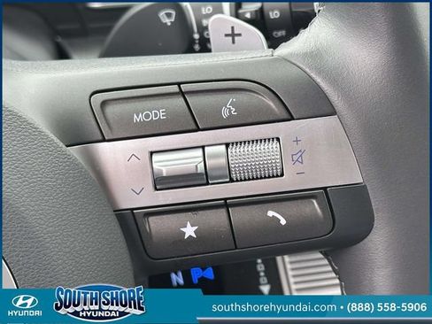 Certified 2025 Hyundai Kona SEL AWD/4WD image 25
