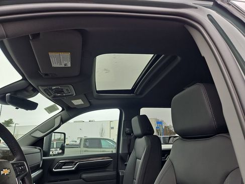 New 2026 Chevrolet Silverado 2500 LTZ w/ LTZ Premium Package AWD/4WD image 8