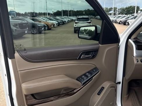 Used 2018 GMC Yukon SLT w/ Premium Edition AWD/4WD image 9