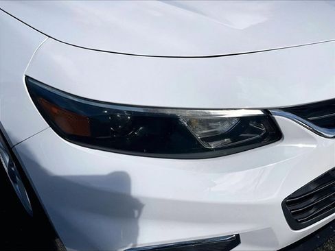 Used 2018 Chevrolet Malibu LS image 30
