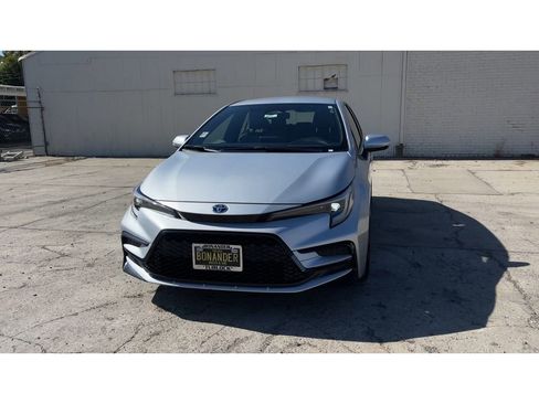 Used 2024 Toyota Corolla SE image 6