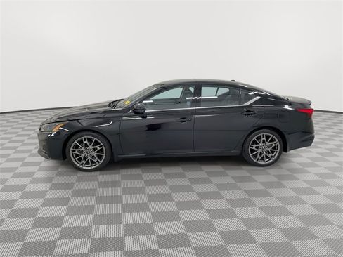 Certified 2024 Nissan Altima 2.0 SR image 6