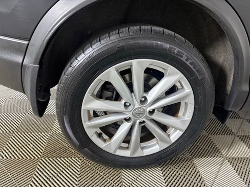 Used 2017 Nissan Rogue Sport SV AWD/4WD image 27