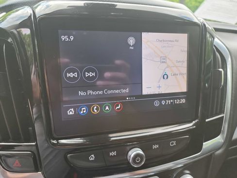 Used 2020 Chevrolet Traverse LT w/ LT Premium Package FWD image 25