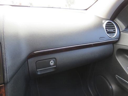 Used 2010 Mercedes-Benz GL 450 4MATIC image 25