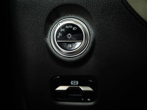 New 2026 Mercedes-Benz C 43 AMG 4MATIC Sedan image 27