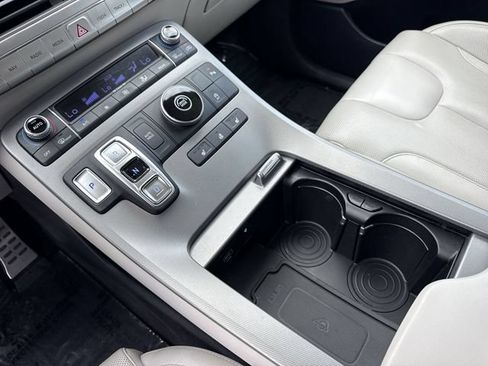 Used 2021 Hyundai Palisade SEL w/ Premium Package FWD image 21
