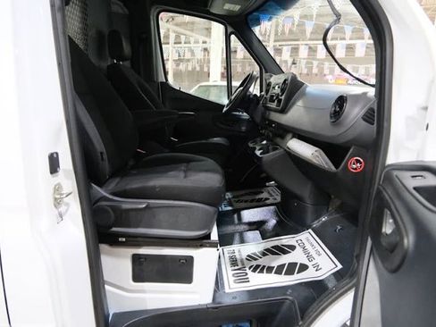 Used 2019 Mercedes-Benz Sprinter 1500 w/ Driver Convenience Package image 23