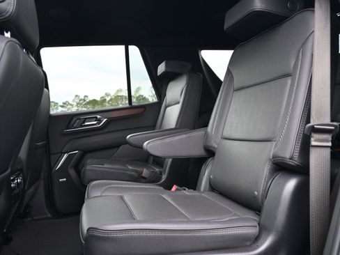 Used 2025 GMC Yukon Denali image 29