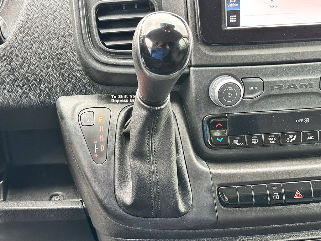 Used 2025 RAM ProMaster 2500 w/ U-Haul Equipment Group FWD image 32