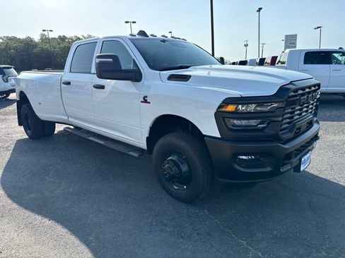 New 2026 RAM 3500 Tradesman AWD/4WD image 7