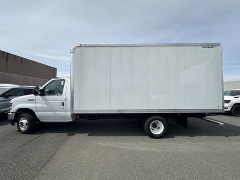 New 2024 Ford E-450 and Econoline 450 Super Duty w/ Power Windows & Locks Group image 9