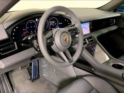 Used 2025 Porsche Taycan image 3