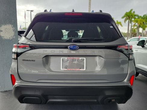 Used 2025 Subaru Forester Premium image 9