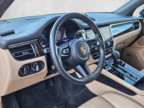 Used 2023 Porsche Macan S image 10
