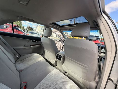 Used 2012 Toyota Camry XLE FWD image 13