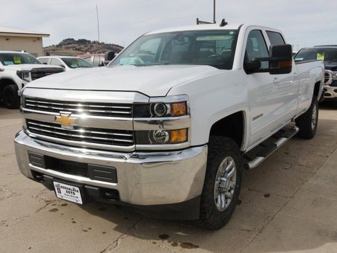 Used 2018 Chevrolet Silverado 3500 LT image 2