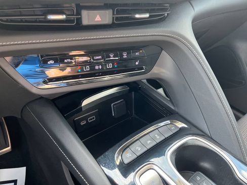 Used 2023 Buick Envision Preferred w/ Sport Touring Package AWD/4WD image 19