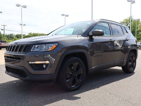 Used 2018 Jeep Compass Latitude w/ Popular Equipment Group FWD image 7