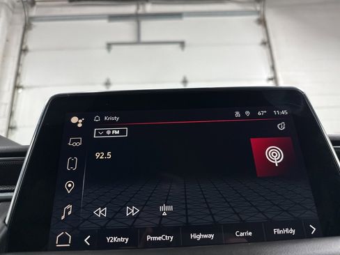 Used 2024 GMC Yukon AT4 w/ Technology Package image 27