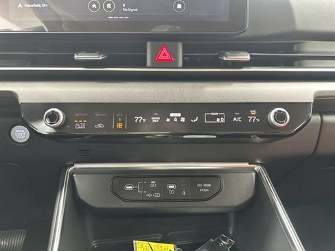New 2026 Kia Carnival EX FWD image 17
