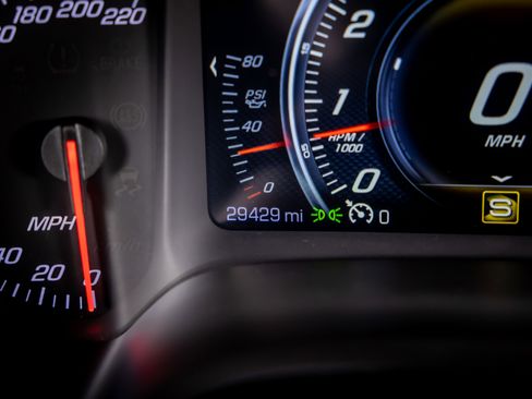 Used 2016 Chevrolet Corvette Z06 w/ 2LZ Preferred Equipment Group image 12