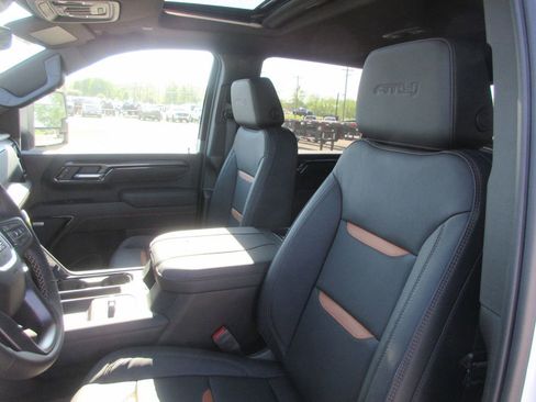 New 2026 GMC Sierra 3500 AT4 w/ AT4 Premium Plus Package AWD/4WD image 13