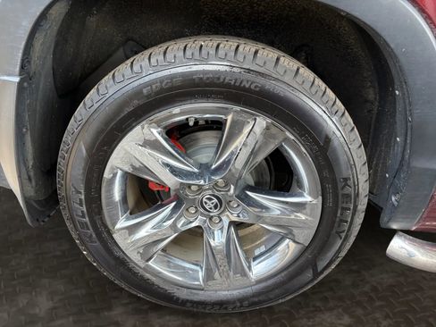 Used 2017 Toyota Highlander Limited Platinum image 39