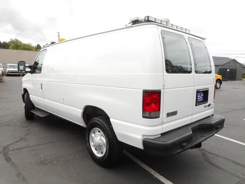 Used 2009 Ford E-350 and Econoline 350 Super Duty RWD image 10