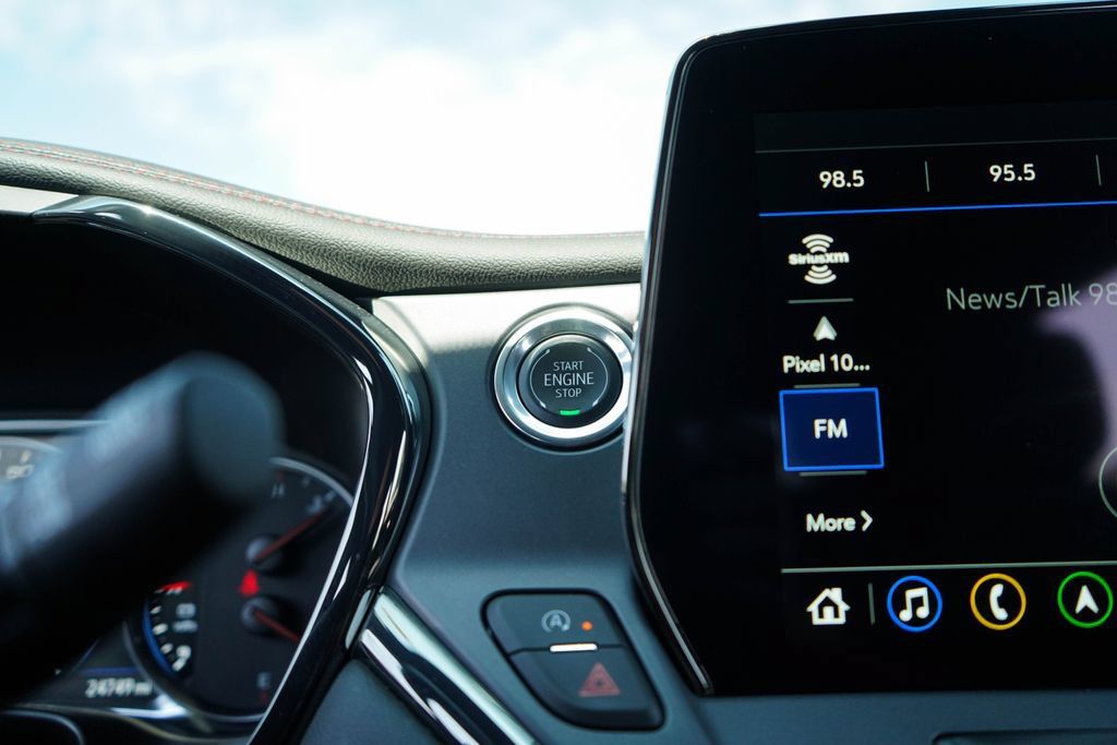 Used 2025 Chevrolet Blazer RS FWD image 28