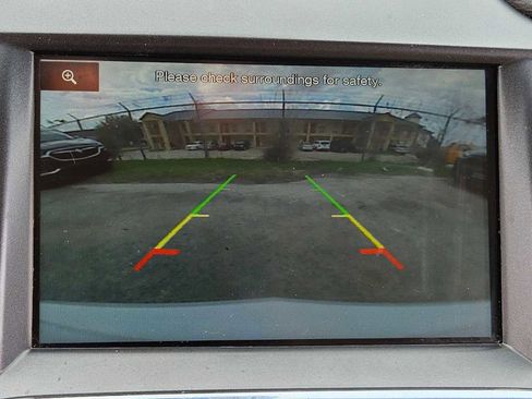 Used 2015 Lincoln MKS AWD image 20