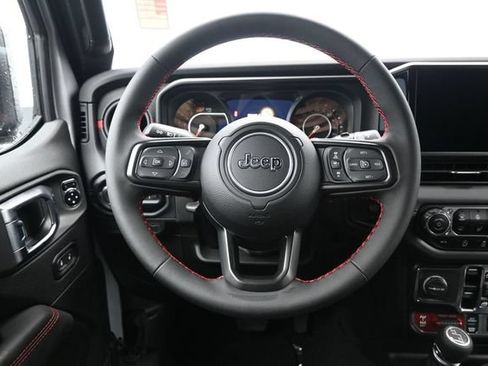 Used 2024 Jeep Wrangler Unlimited Rubicon w/ Capability Package AWD/4WD image 5