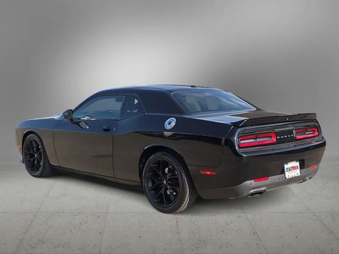 Used 2022 Dodge Challenger GT RWD image 6