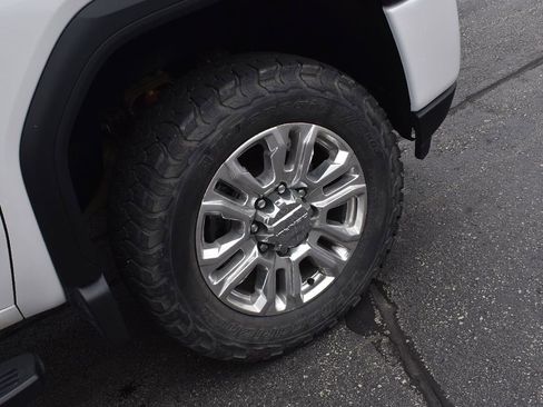 Used 2022 GMC Sierra 3500 Denali w/ Denali Ultimate Package AWD/4WD image 7