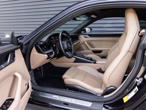Certified 2021 Porsche 911 Carrera S RWD image 22